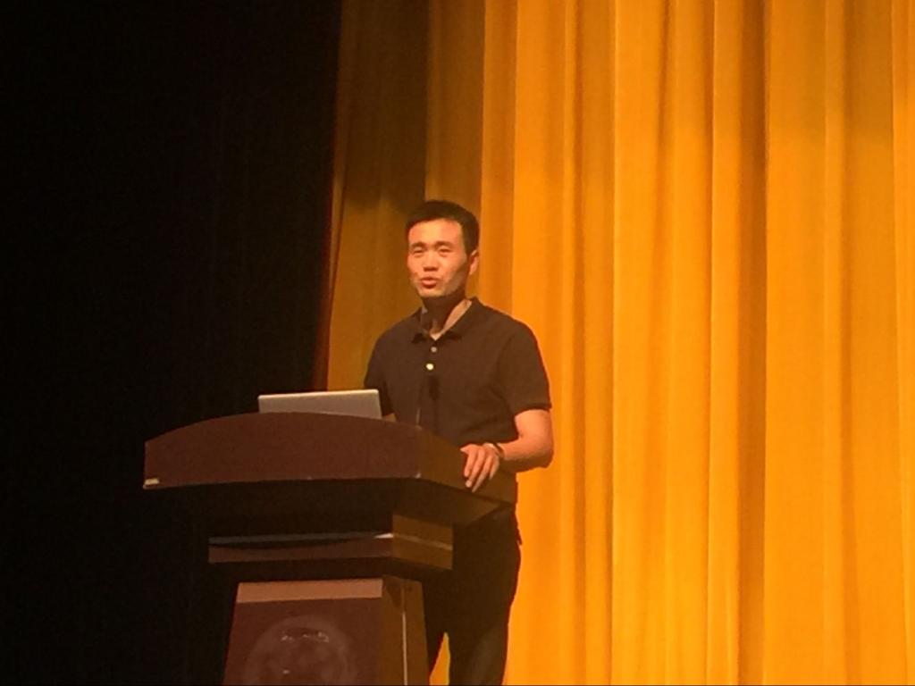 巅峰国际
分团委书记吴垚老师致辞 巅峰国际
分团委书记吴垚老师致辞